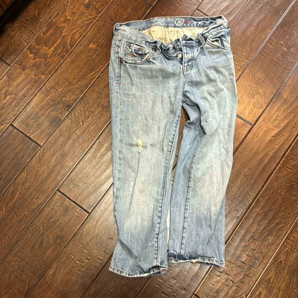 Size 2 gap distressed cropped jeans